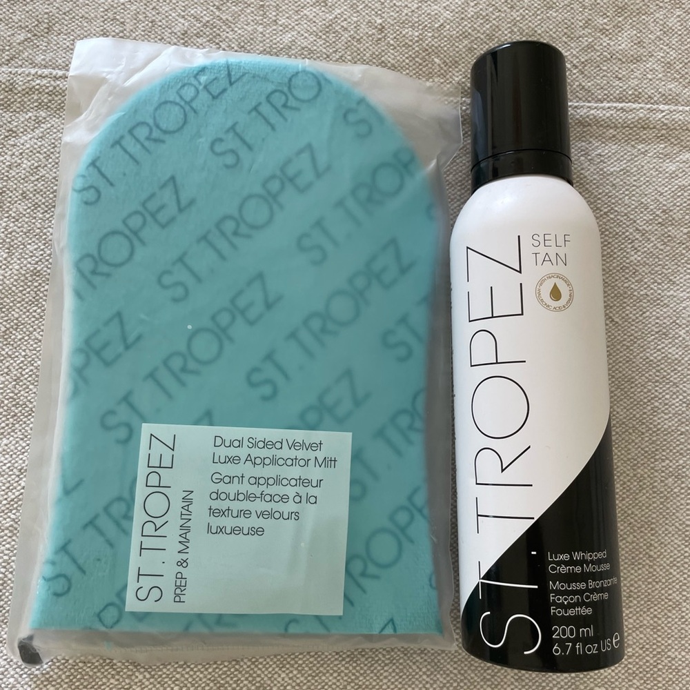 St. Tropez Self-Tan Luxe Whipped Crème Mousse + Double Sided Applicator Mitt